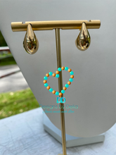 Load image into Gallery viewer, Tear Drop earrings Large Med small